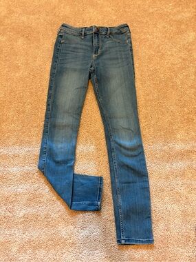 Hollister Medium Wash Skinny Jeans